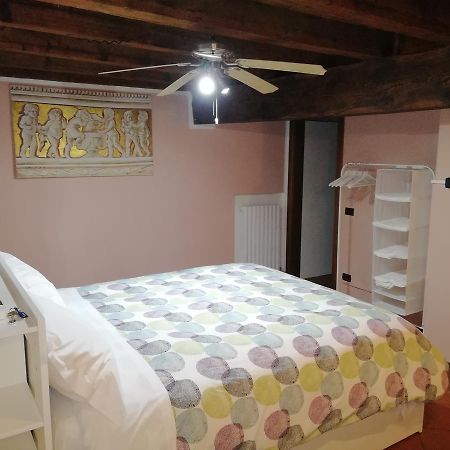 Appartement Ai Filippini à Vérone Extérieur photo